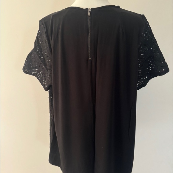 Black Short Sleeve Lace Tee - Picture 4 of 8